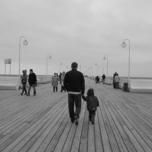 1123144_walk_on_pier.jpg