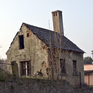 1242900_old_house_.jpg